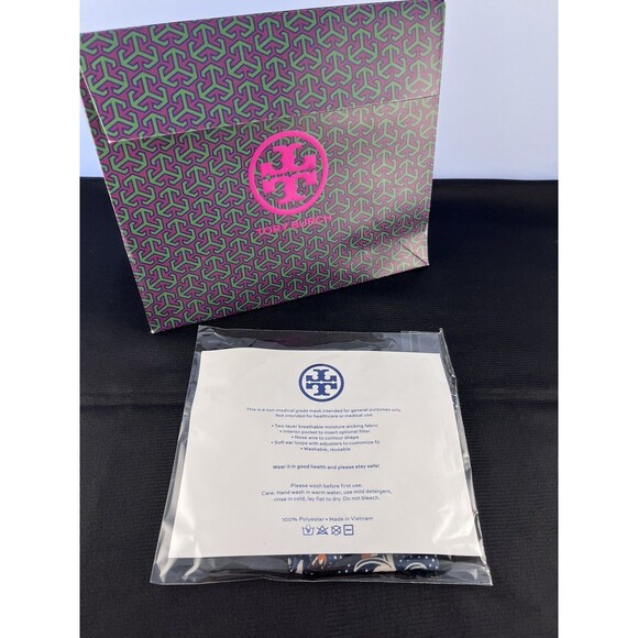 Tory Burch Face Mask New/Sealed Navy Floral - Picture 2 of 4